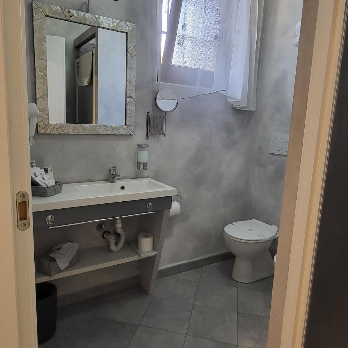 Illuvia 2 Affitta Camere Cornaredo Buitenkant foto